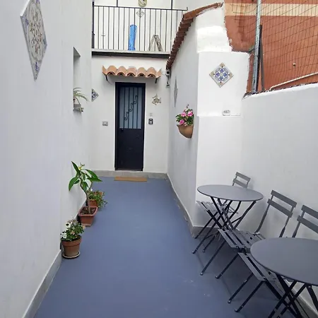 Monolocale Con Cucina In Apartamento Catania