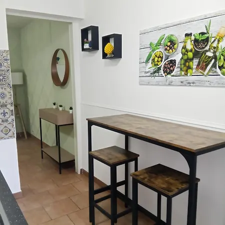 Monolocale Con Cucina In *